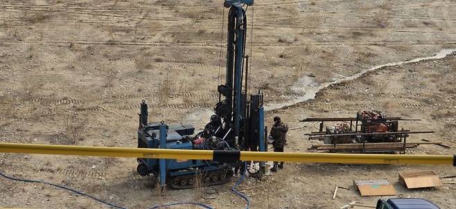 세운 4구역 매장유산 발굴 현장에서 적발된 시추 모습