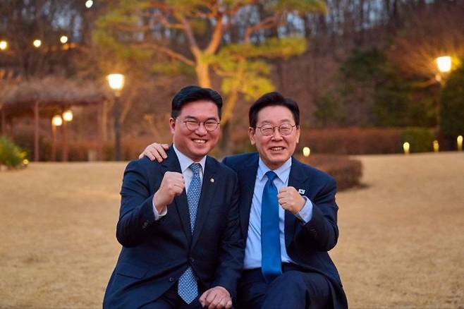 왼쪽부터 정준호 국회의원과 이재명 대통령. 정준호 의원실 제공