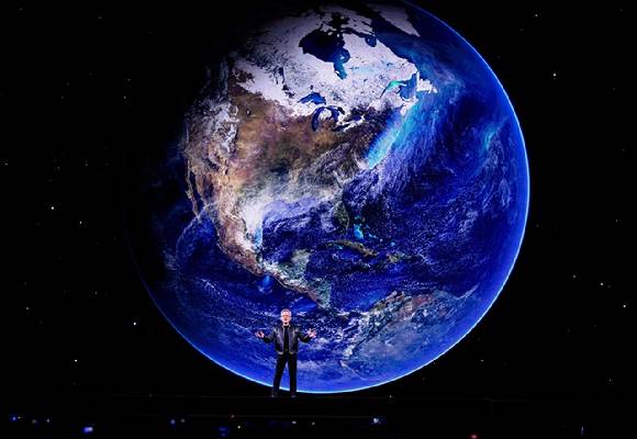 젠슨황 엔비디아 CEO가 16일(현지시간) 미국 캘리포니아주 새너제이에서 개막한 'GTC 2026'서 기조연설을 하고 있다. [사진=연합뉴스]