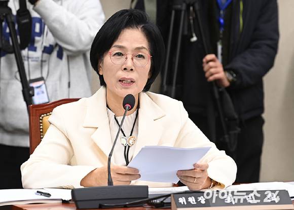 최민희 위원장이 서울 여의도 국회 과학기술정보방송통신위원회에서 열린 과학기술정보통신부 등에 대한 종합감사에서 발언하고 있다. [사진=곽영래 기자]