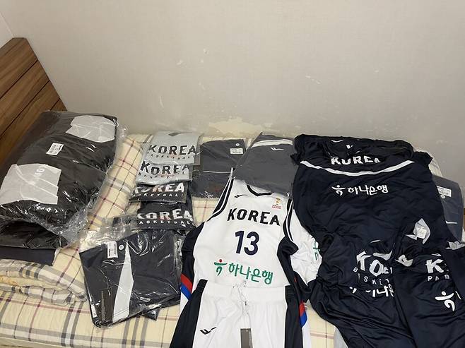 ▲강지훈이 진천에서 찍은 유니폼