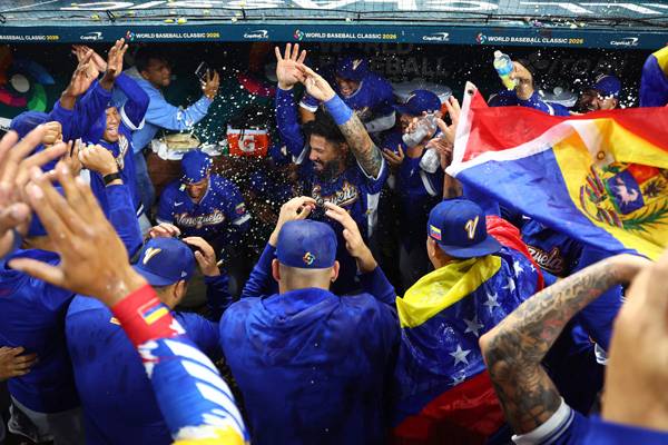 베네수엘라 선수들이 결승 진출을 확정한 뒤 환호하고 있다. 사진= Getty Images/AFP= 연합뉴스 제공