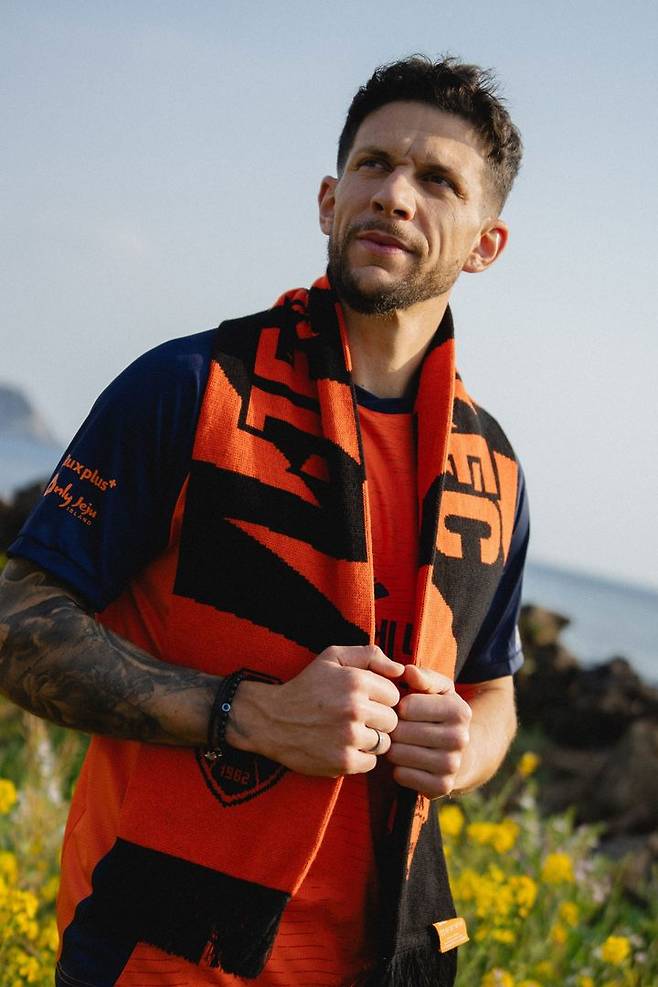 [서울=뉴시스]K리그1 제주, 잉글랜드 2부 출신 센터백 피게이레두 영입. (사진=제주SK FC 제공)