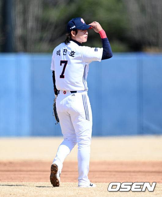 [OSEN=이대선 기자] 두산 박찬호 2026.03.13 /sunday@osen.co.kr