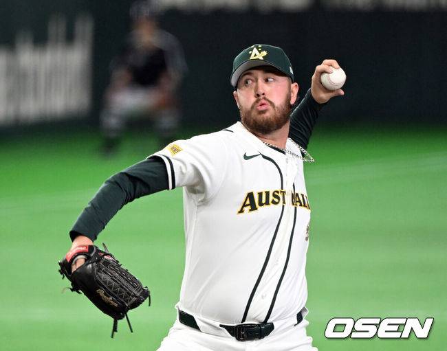 [OSEN=도쿄(일본), 손용호 기자] 5일 일본 &nbsp;도쿄돔에서 월드베이스볼클래식(WBC) 조별리그 첫 경기 호주와 대만의 경기가&nbsp;&nbsp;열렸다.우리 대표팀은 &nbsp;체코와 WBC 조별리그 1차전에서 격돌한다.호주 두 번째 투수 잭 오러플린이 역투하고 있다. 2026.03.05&nbsp;/spjj@osen.co.kr