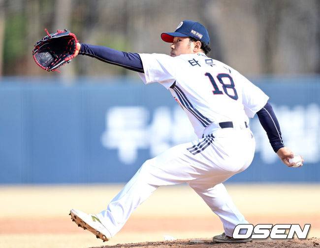 [OSEN=이천, 최규한 기자] 12일 경기도 이천 두산베어스파크에서 ‘2026 신한 SOL KBO리그’ 시범경기 두산 베어스와 키움 히어로즈의 경기가 열렸다.시범경기는&nbsp;오늘(12일)부터&nbsp;오는 24일까지 진행되며, 각 팀이 12경기씩 치러 총 60경기가 펼쳐질 예정이다.8회초 마운드에 오른 두산 타무라 이치로가 힘차게 공을 뿌리고 있다. 2026.03.12 / dreamer@osen.co.kr