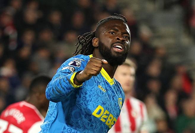 동점골을 넣은 톨루 아르코다레.   브렌트퍼드 | 로이터연합뉴스