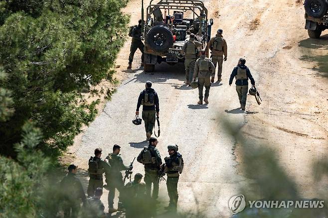 16일 레바논 접경 집결한 이스라엘 육군 병력 [AFP=연합뉴스]
