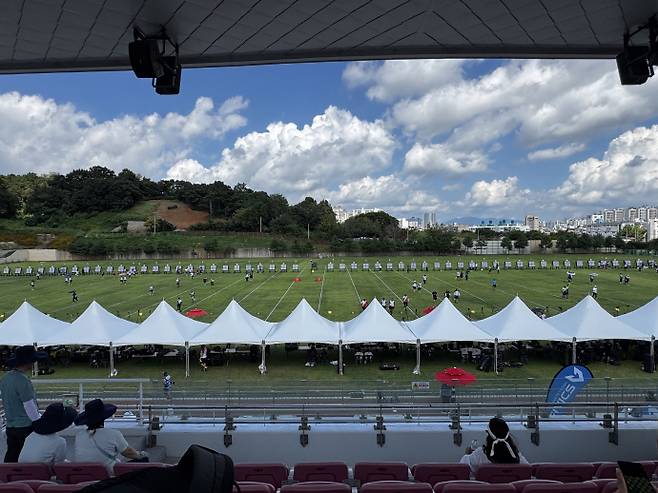 '2025 광주 현대세계양궁선수권대회'가 개막 이틀째를 맞은 6일, 현장의 시민들은 대회 접근성·편의성에 불만을 토로했다. /임지섭 기자 ljs@namdonews.com