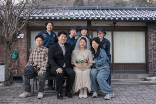 ◇(사)한국연극협회 강원특별자치도지회와 원주지부가 주관·주최하는 제43회 강원연극제가 오는 22일부터 31일까지 원주 일원에서 이어진다. 사진은 극단 동그라미. 동그라미 제공.