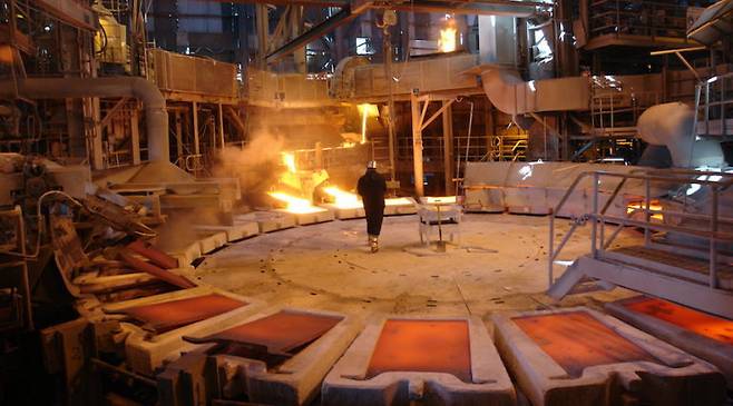 세계 최대 구리 생산기업인 칠레 국영 광산기업 코델코(Codelco)가 실적 부풀리기 의혹에 휩싸였다. 코델코가 운영 중인 칠레 추키카마타(Chuquicamata) 광산 제련소 내부 모습.(사진=코델코)