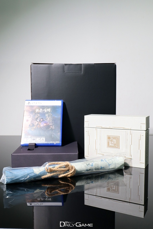 콜렉터스 에디션은 각 소장품을 보관하는 박스로 나눠 제공된다.
