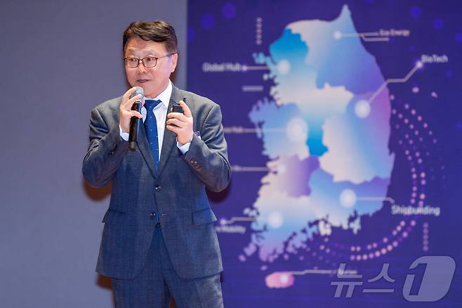 정의경 국토교통부 국토도시실장이 18일 오후 서울 여의도 한국거래소에서 열린 제12회 뉴스1 건설부동산포럼에 참석해 '국토균형발전의 재설계 : 수도권 이후의 대한민국'을 주제로 특별강연을 하고 있다. 2026.3.18 ⓒ 뉴스1 안은나 기자