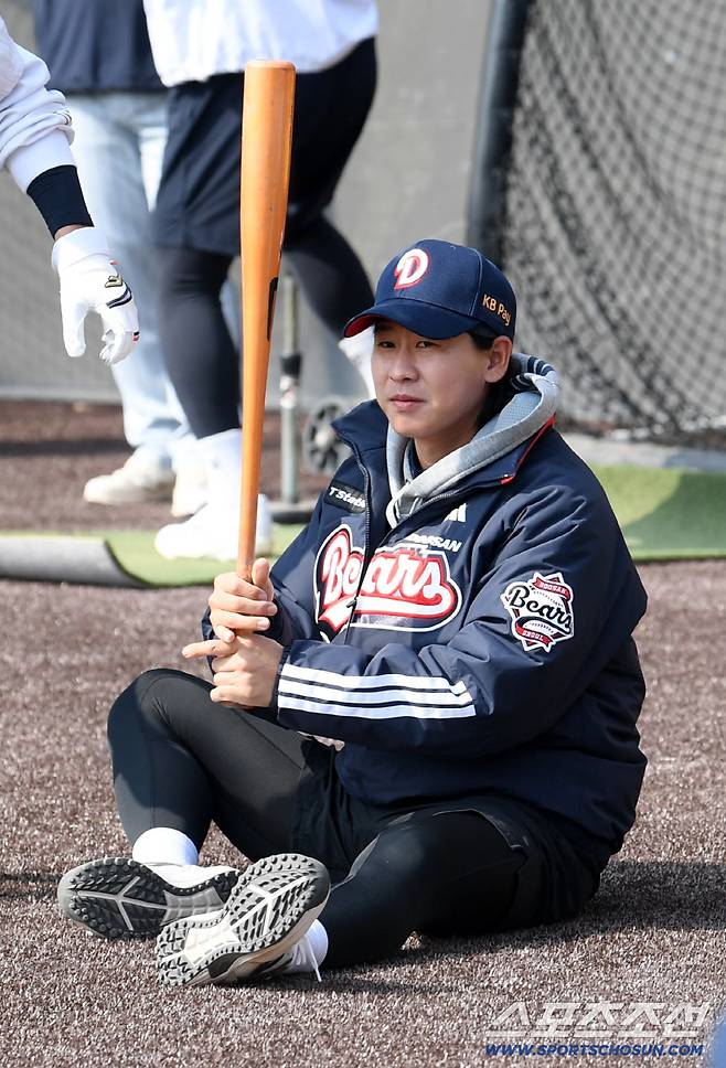 어느새 박찬호 손에 잡힌 심우준의 배트.