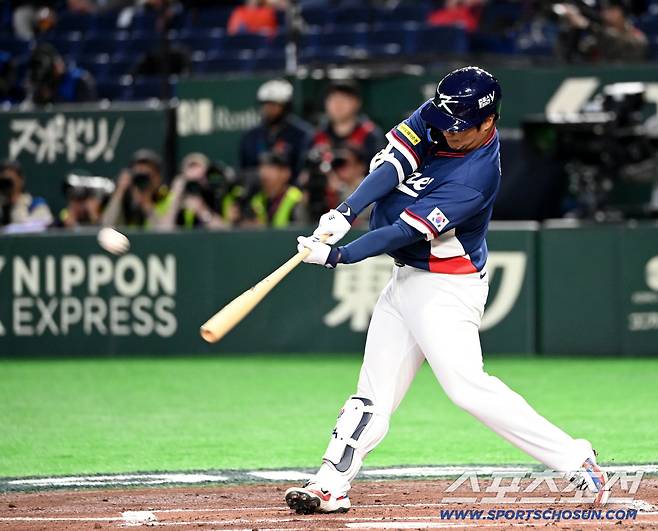 9일 일본 도쿄돔에서 열린 WBC(월드베이스볼클래식) 한국과 호주의 경기, 2회초 무사 1루 문보경이 선제 2점홈런을 치고 있다. 도쿄(일본)=허상욱 기자wook@sportschosun.com/2026.03.09/