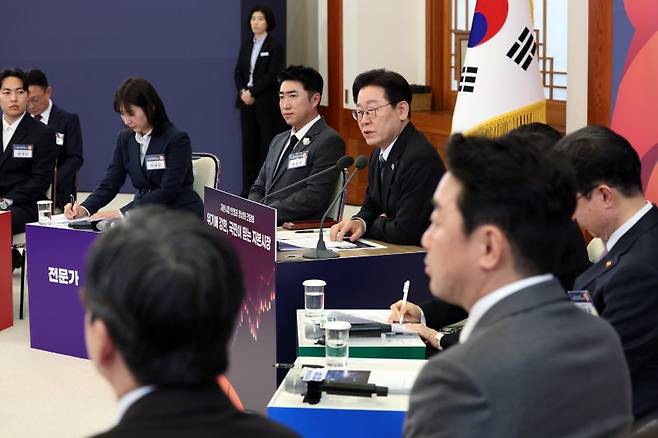 이재명 대통령이 18일 청와대에서 열린 자본시장 안정과 정상화 간담회에서 발언하고 있다. 연합뉴스