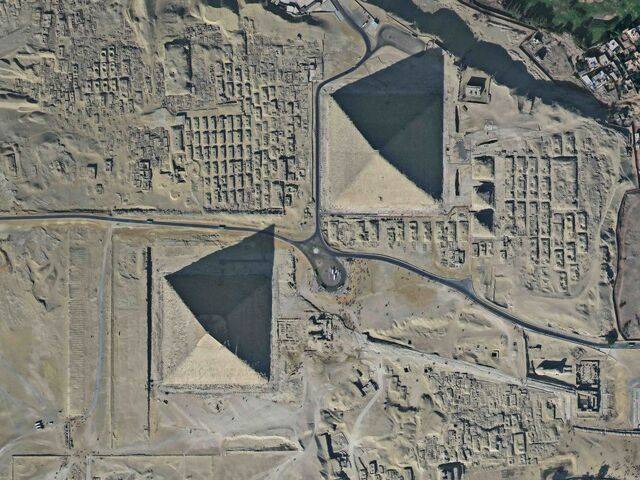 아리랑 7호로 촬영한 이집트 카이로의 피라미드. 우주항공청 제공