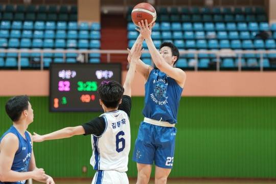 17일 명지고-마산고 경기 [한국중고농구연맹 제공]