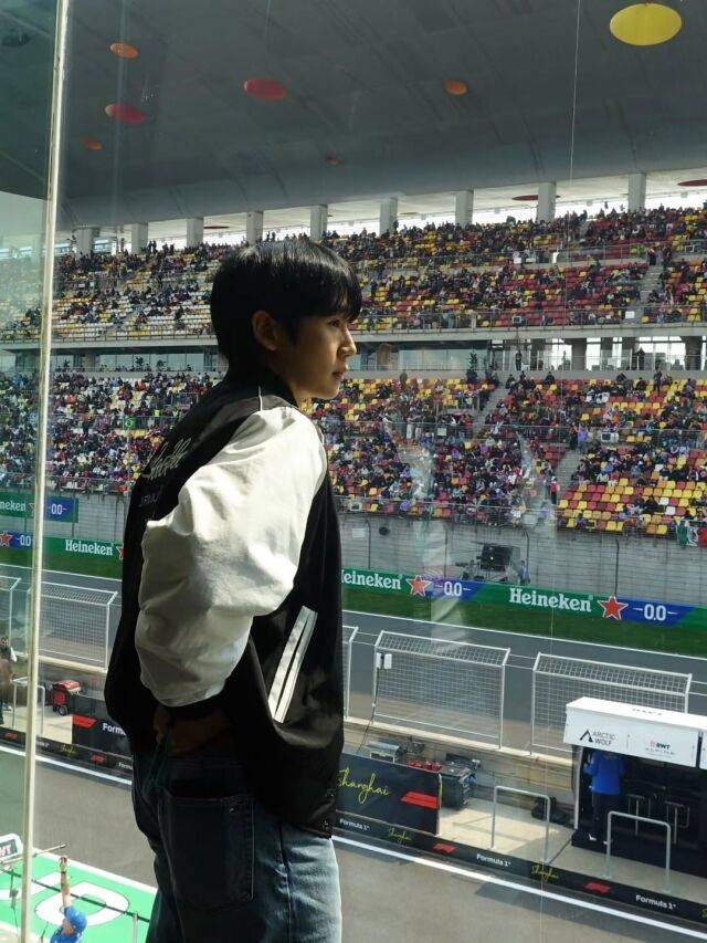 정해인이 모터스포츠 축제 현장에서 여유로운 근황을 전했다. / 정해인 SNS