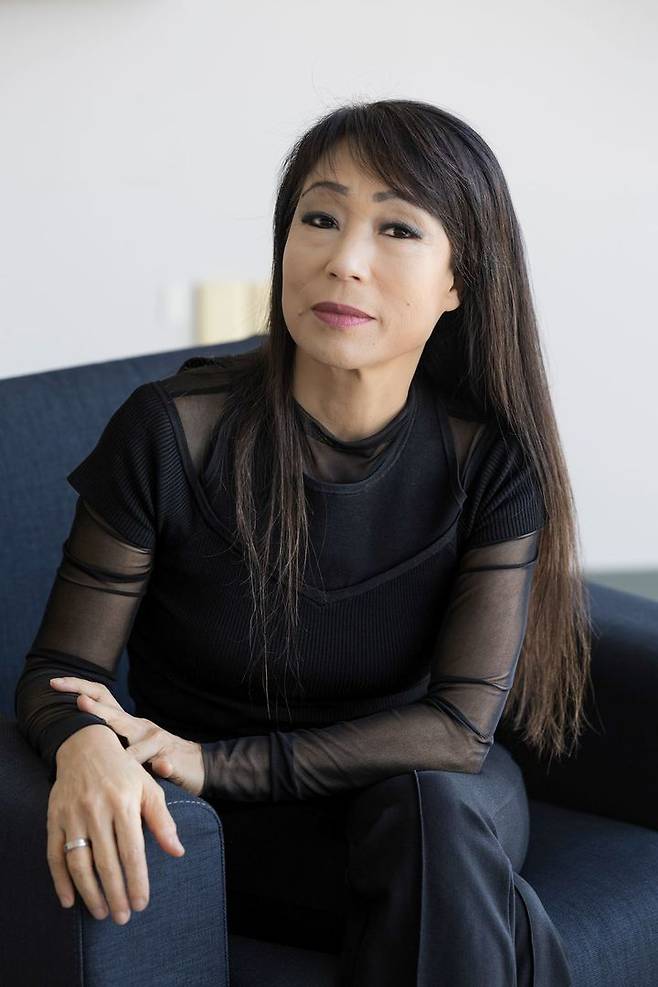 [통영=뉴시스] 신정철 기자= 세계적인 작곡가이자 통영국제음악제 예술감독을 맡고 있는 진은숙 작곡가가 18일, 스페인 BBVA 재단에서 수여하는 지식 프런티어 상 ‘음악과 오페라’ 부문 수상자로 선정됐다.사진은 진은숙 작곡가 모습.(사진=통영국제음악재단 제공).2926.03.18. photo@newsis.com *재판매 및 DB 금지