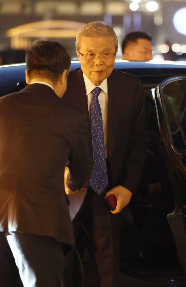 ▲김종인 전 국민의힘 비상대책위원장이 지난달 25일 서울 서초구 예술의전당에서 열린 '아산 정주영 서거 25주기 추모 음악회'에 참석하고 있다. ⓒ연합뉴스