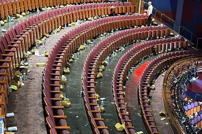 맷 네글리아 사회관계망서비스(SNS)