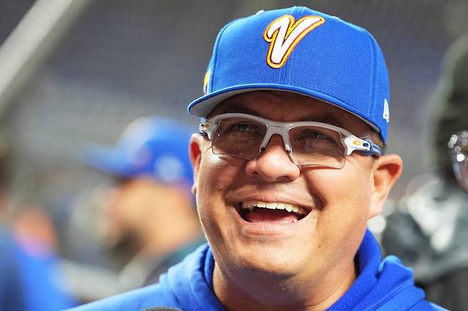 오마르 로페즈 베네수엘라 국가대표팀 감독이 18일(한국시간) 미국 마이애미의 론디포파크에서 열린 2026 WBC 결승전에서 미국을 3-2로 꺾고 우승을 이끌었다. 사진 연합뉴스