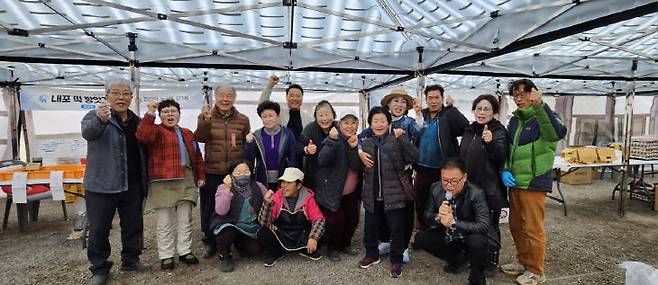 홍성군 대표 농산물 직거래장터인 홍성사랑 희망장터를 리모델링을 마쳤다.(사진-홍성군청제공)