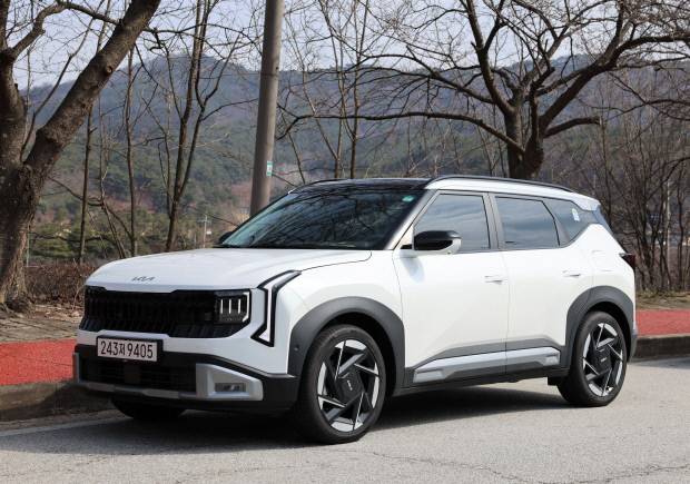 디 올 뉴 셀토스 1.6 하이브리드 시그니처 2WD 스노우화이트펄 모델. <기아 제공>