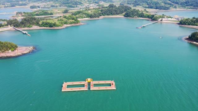남해군 고현면 갈화리에 조성된 ‘해양낚시레저공원’ 전경. 다음 달 1일부터 본격적인 운영에 들어간다. 남해군 제공