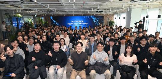 APV본부 임직원들과 타운홀 미팅을 진행한 박민우 사장. / 사진=현대차그룹