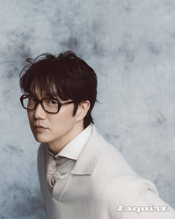 가수 성시경. 사진='에스콰이어'