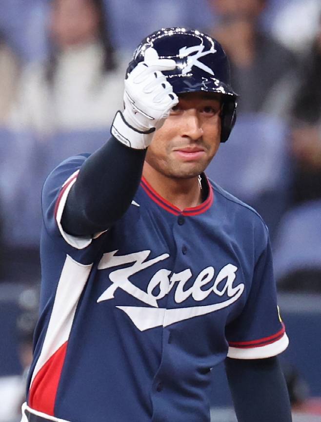 저마이 존스 '사랑해'

    (오사카=연합뉴스) 임화영 기자 = 3일 일본 오사카 교세라돔에서 열린 월드베이스볼클래식(WBC) 평가전 한국 대표팀과 일본 프로야구 오릭스 버팔로스와의 경기.

    4회초 1사 한국 저마이 존스가 1루타를 친 뒤 세레머니하고 있다. 2026.3.3