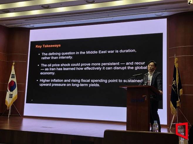 권효성 블룸버그 이코노미스트 박사가 19일 금융투자협회에서 열린 '호르무즈 위기 긴급 세미나'에서 발표하고 있다. 김영원 기자