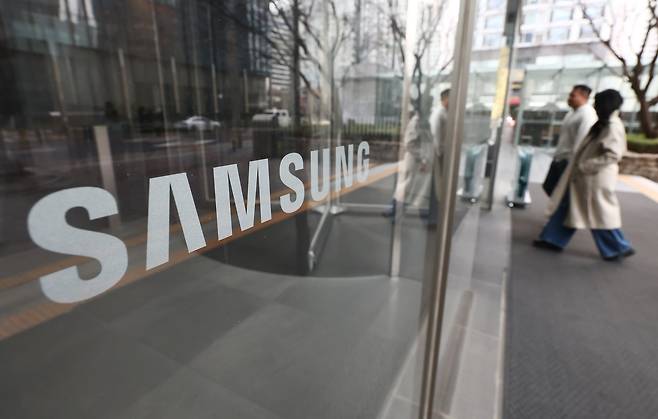 사진은 이날 오후 서울 서초구 삼성전자 사옥 모습. /뉴스1