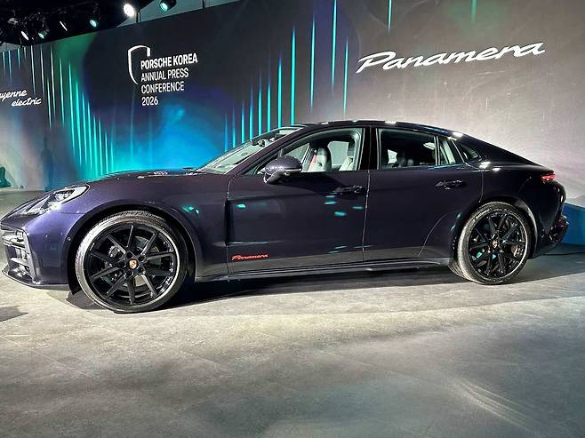 파나메라 레드 익스클루시브 측면부 / 출처=IT동아