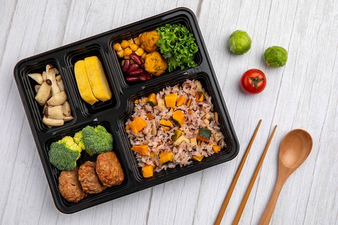 체중 조절을 위해서는 균형 잡힌 식사가 중요하다. 사진은 기사 내용과는 무관함. /사진=클립아트코리아