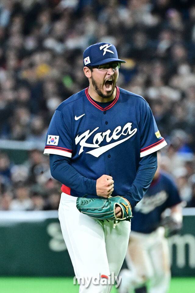 9일 일본 도쿄돔에서 열린 2026 월드 베이스볼 클래식(WBC) 조별리그 한국-호주 경기. 더닝이 7회말 2사 3루 호주 윙그로브를 삼진으로 잡고 포효하고 있다./도쿄(일본)=한혁승 기자 hanfoto@mydailyco.kr