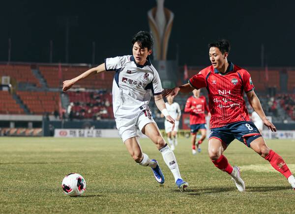 광주FC, FC서울 원정 앞두고 2경기 연속 무승부…첫 승 도전 '집중력으로 승부'...사진은 정지훈 공격 모습.(사진제공=광주FC)