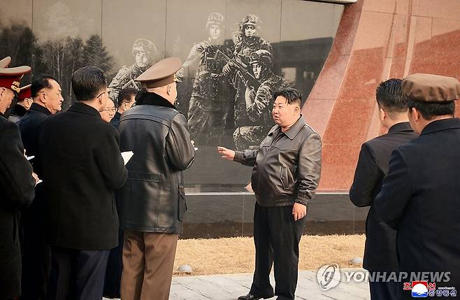 김정은, 파병기념관 건설 현지지도 (평양 조선중앙통신=연합뉴스) 김정은 북한 국무위원장이 지난 16일 '해외 군사작전 전투위훈 기념관' 건설사업을 현지에서 지도했다고 조선중앙통신이 17일 보도했다. 2026.3.17 
    [국내에서만 사용가능. 재배포 금지. For Use Only in the Republic of Korea. No Redistribution] nkphoto@yna.co.kr
