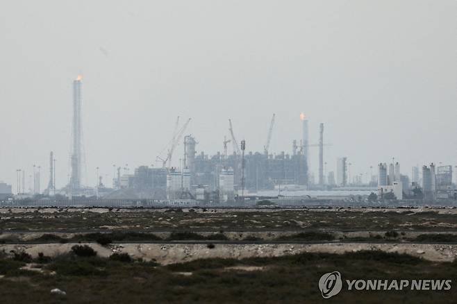 카타르 라스라판의 LNG 생산 시설 [로이터=연합뉴스. 재판매 및 DB 금지]