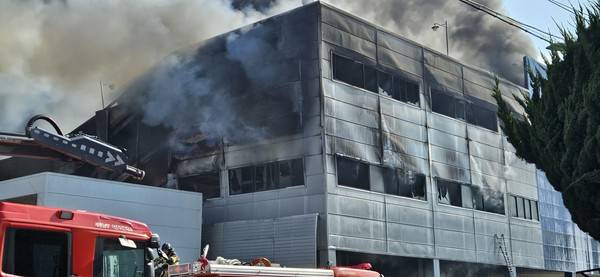 20일 화재가 발생한 대덕구 문평동 공장.대전 소방본부 제공.