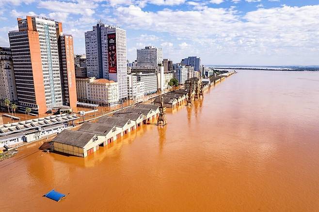 2024년 5월 6일 홍수로 침수된 브라질 히우그란지두술주의 주도 포르투알레그레 (사진 Gustavo Mansur/Government of Rio Grande do Sul)