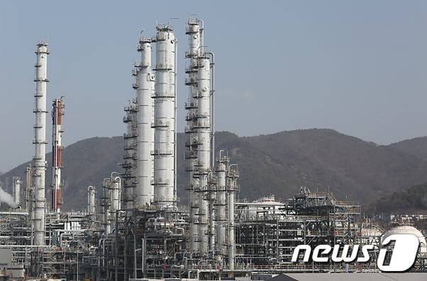 롯데·한화·DL, 여천NCC '3사 공동경영' 전환…공정위 기업결합 심사 착수