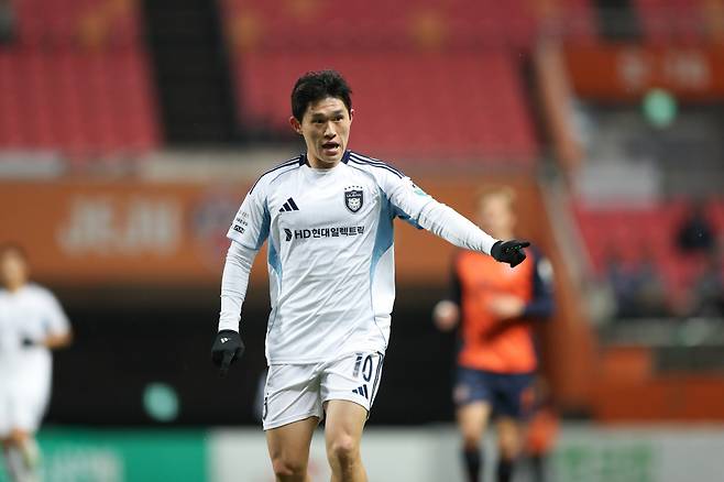 제주월드컵경기장/ K리그1/ 제주SKFC vs 울산HDFC/ 울산 이동경/ photo by Seoyeong Ha