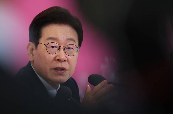 이재명 대통령이 19일 경제사회노동위원회 제1기 출범을 맞이해 청와대에서 열린 노동정책 토론회에서 발언하고 있다. ⓒ연합뉴스