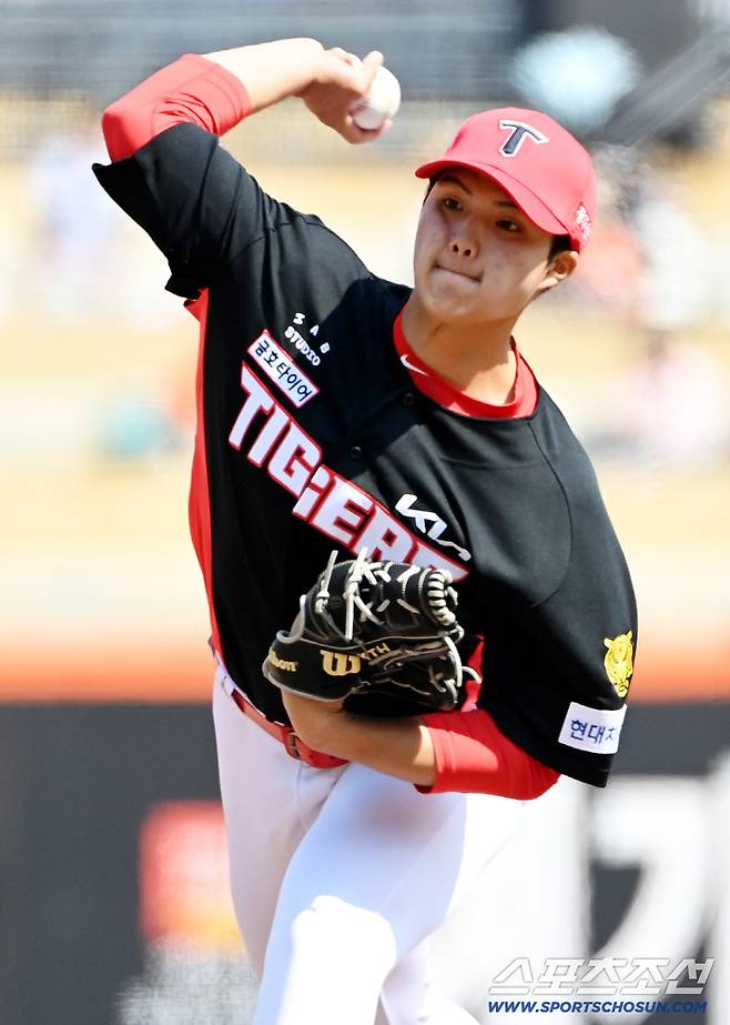 20일 대전한화생명볼파크에서 열린 KIA와 한화의 시범경기, KIA 선발투수 김태형이 역투하고 있다. 대전=허상욱 기자wook@sportschosun.com/2026.03.20/