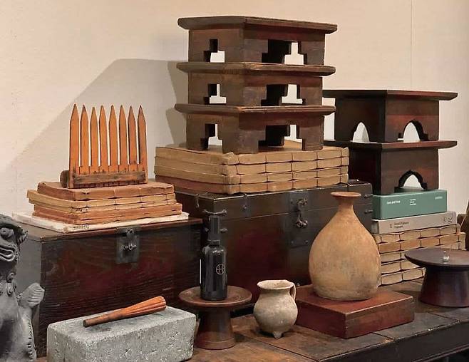 과거를 경험한 적이 없는 세대에게 한국의 고미술품은 완전히 새로운 영역이다. 사진 고복