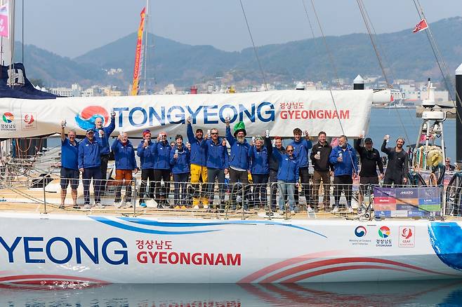 통영 도남항에 도착한 '경남통영호' [통영시 제공. 재판매 및 DB 금지]