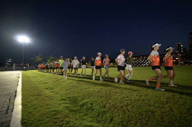 SRT동호회의 걷기와 러닝 자세 훈련 모습. (사진=SRT 제공)